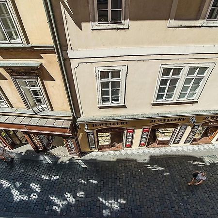 Newly Renovated 1-Bed Apartment At Charles Bridge Praha Exteriér fotografie