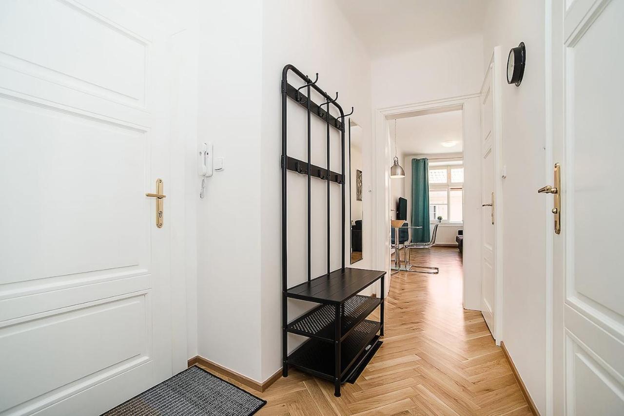 Newly Renovated 1-Bed Apartment At Charles Bridge Praha Exteriér fotografie