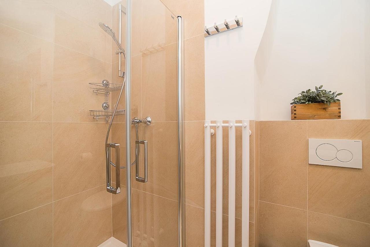 Newly Renovated 1-Bed Apartment At Charles Bridge Praha Exteriér fotografie